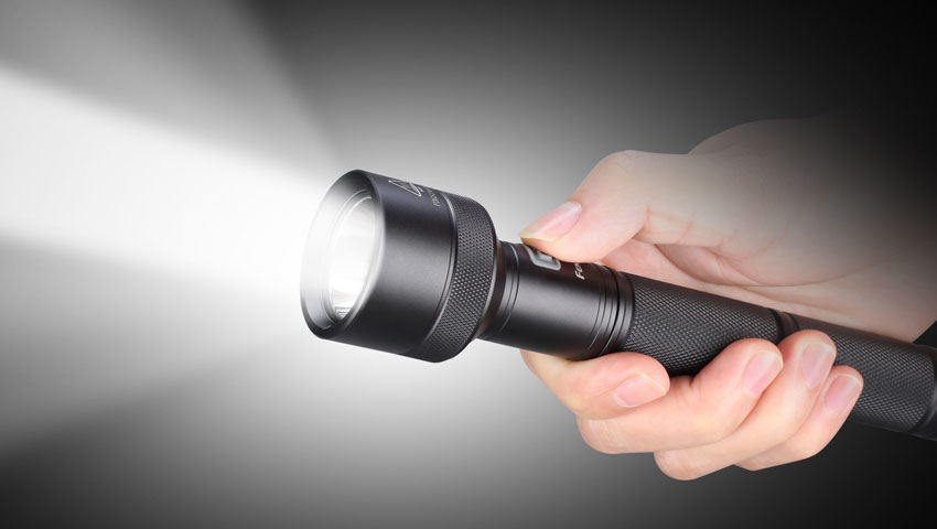Fenix E50 LED Flashlight, 780 Lumens, 4 br levels, 4 x CR123A or 2 x 18650.
